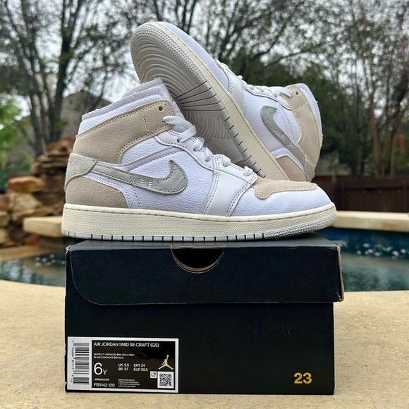 Size 6Y (7.5 Women's) - Jordan 1 Mid SE Craft Inside Out - White Sail‎ - Picture 1 of 9